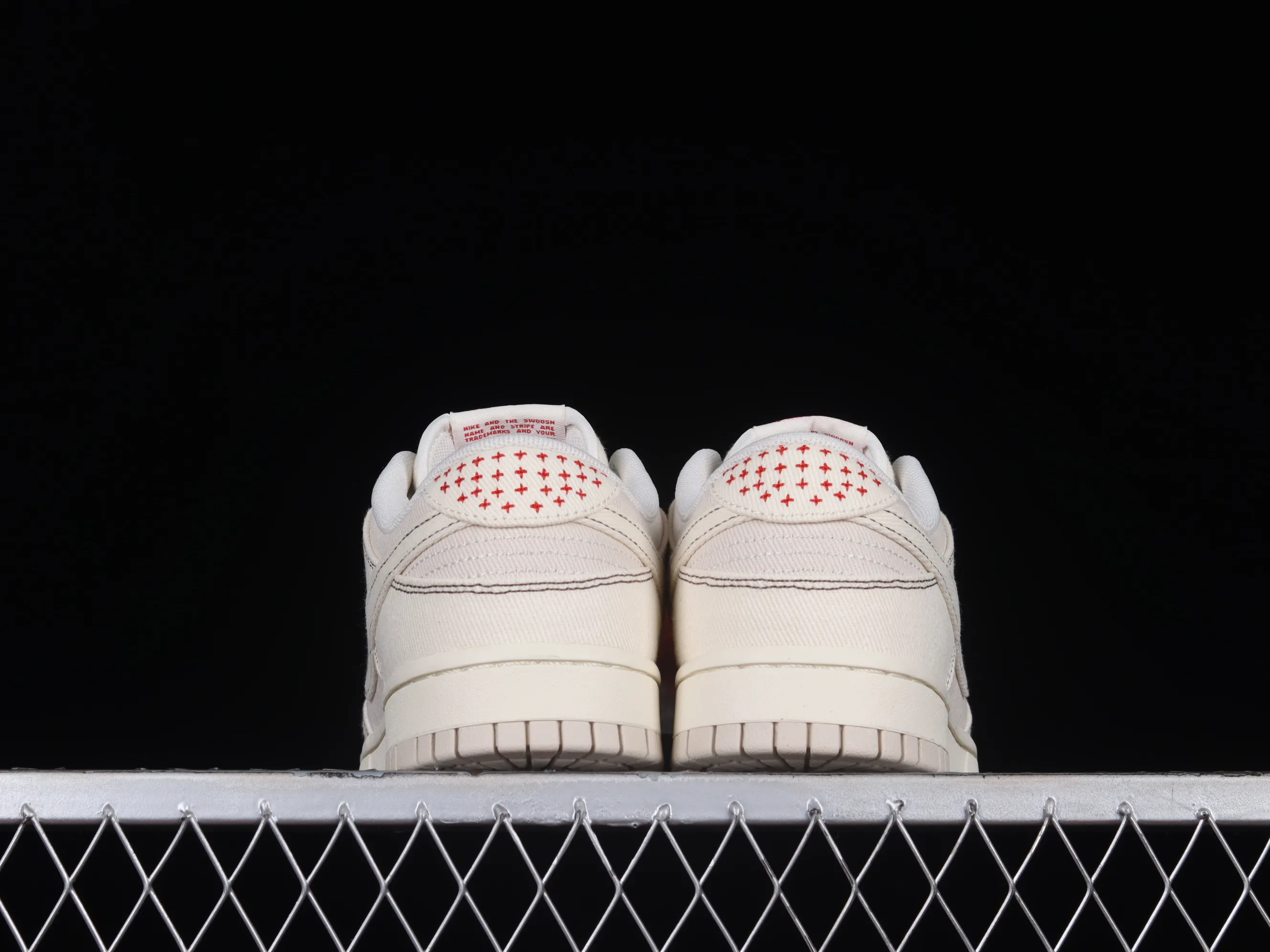 All Categories Nk SB Dunk Series Nk SB Dunk Low Low-top sneakers C version Nk Dunk Low Retro "Light Orewood Brown" Bugs Bunny off-white SB low-top casual sneakers DV0834-100
